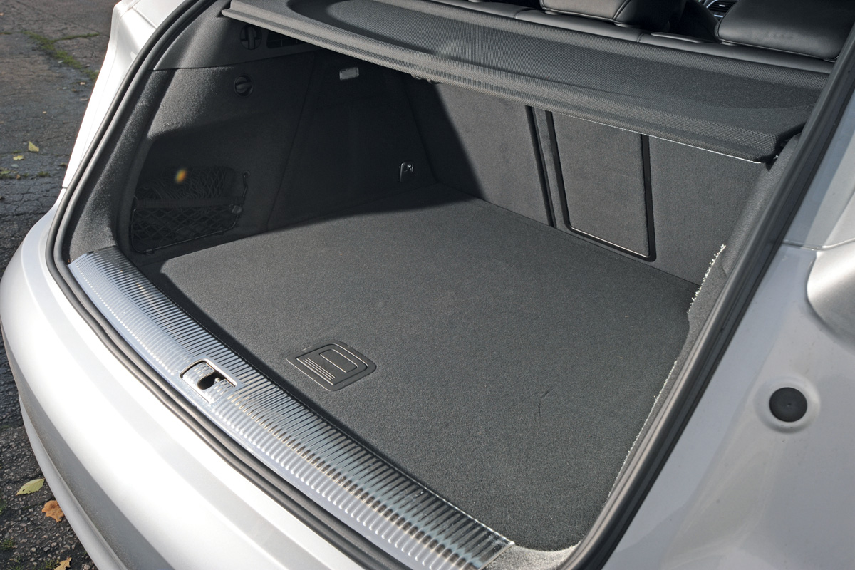 Audi Q3 boot