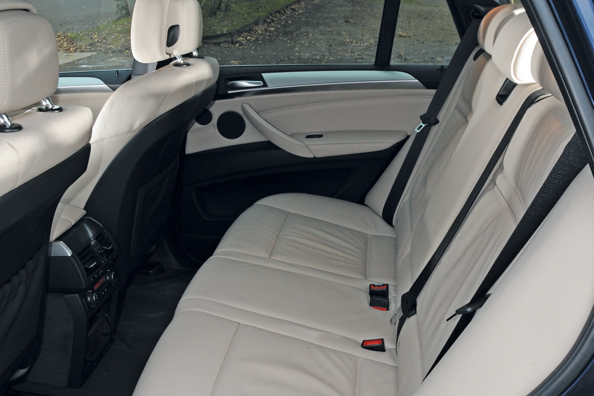 BMW X5 xDrive 30d M Sport rear seats