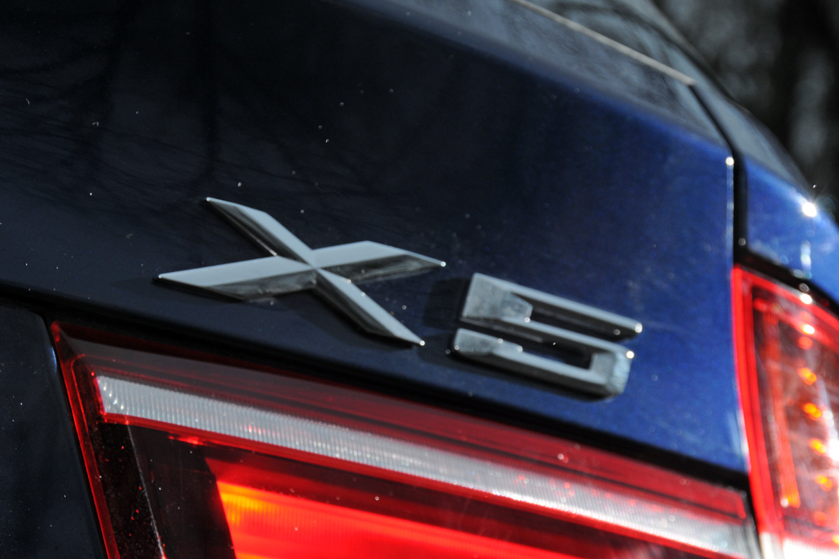 BMW X5 xDrive 30d M Sport badge