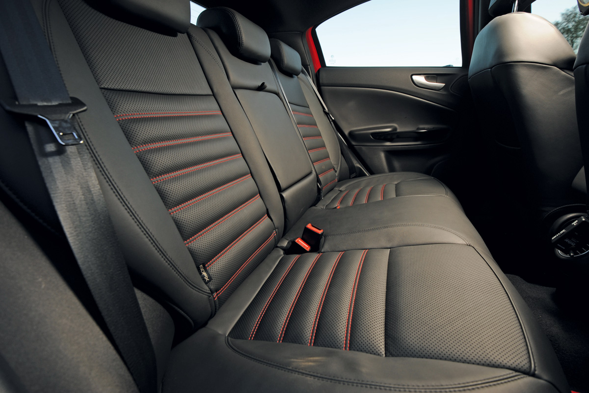 Alfa Romeo Giulietta rear seats