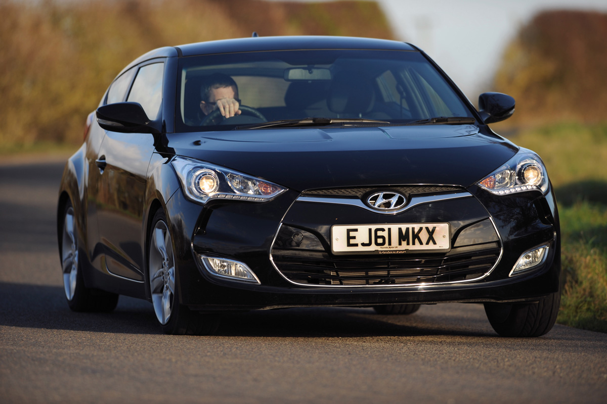 Hyundai Veloster front cornering