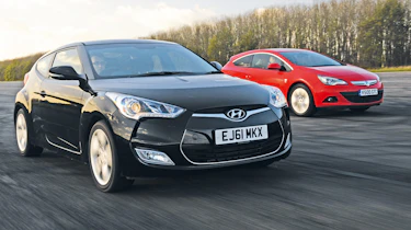 Hyundai Veloster vs Vauxhall Astra GTC