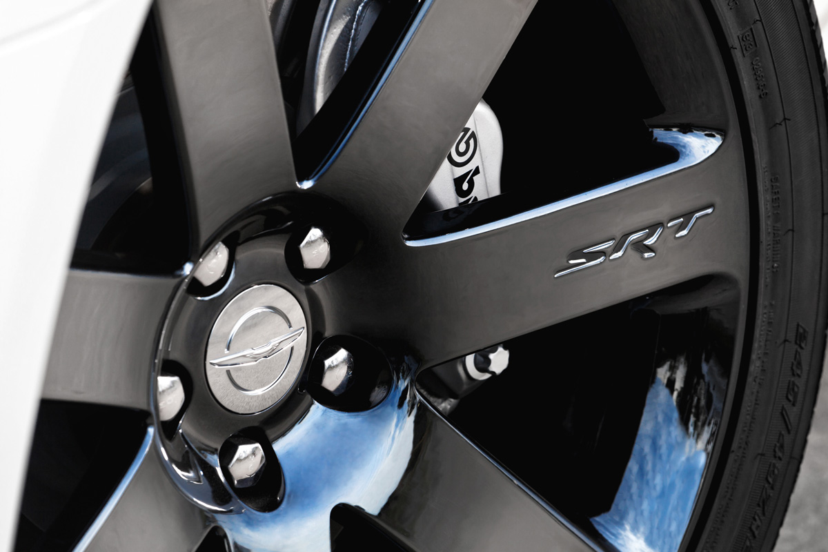 Chrysler 300C SRT8 wheel