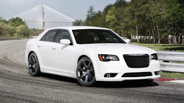 Chrysler 300C SRT8 front cornering