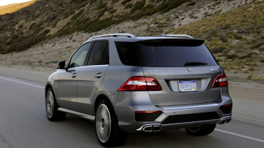 Mercedes ML63 AMG rear tracking