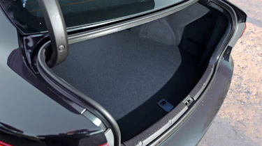Toyota Avensis boot