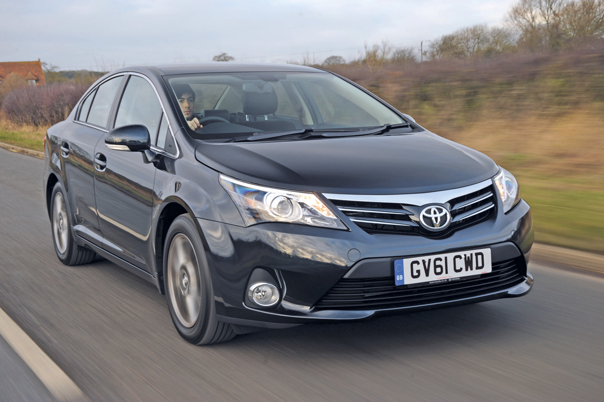 Toyota Avensis front tracking
