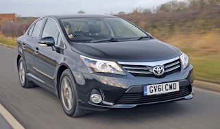 Toyota Avensis front tracking
