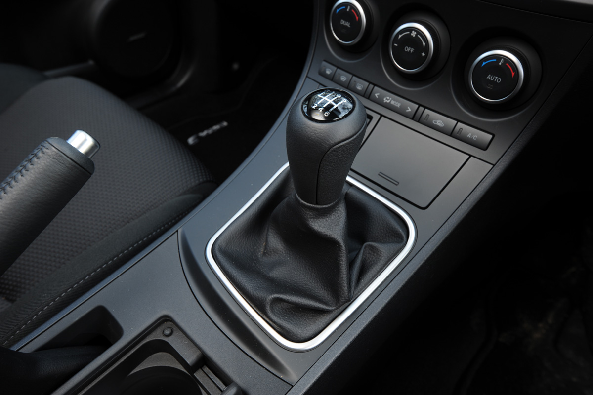 Mazda 3 gear lever