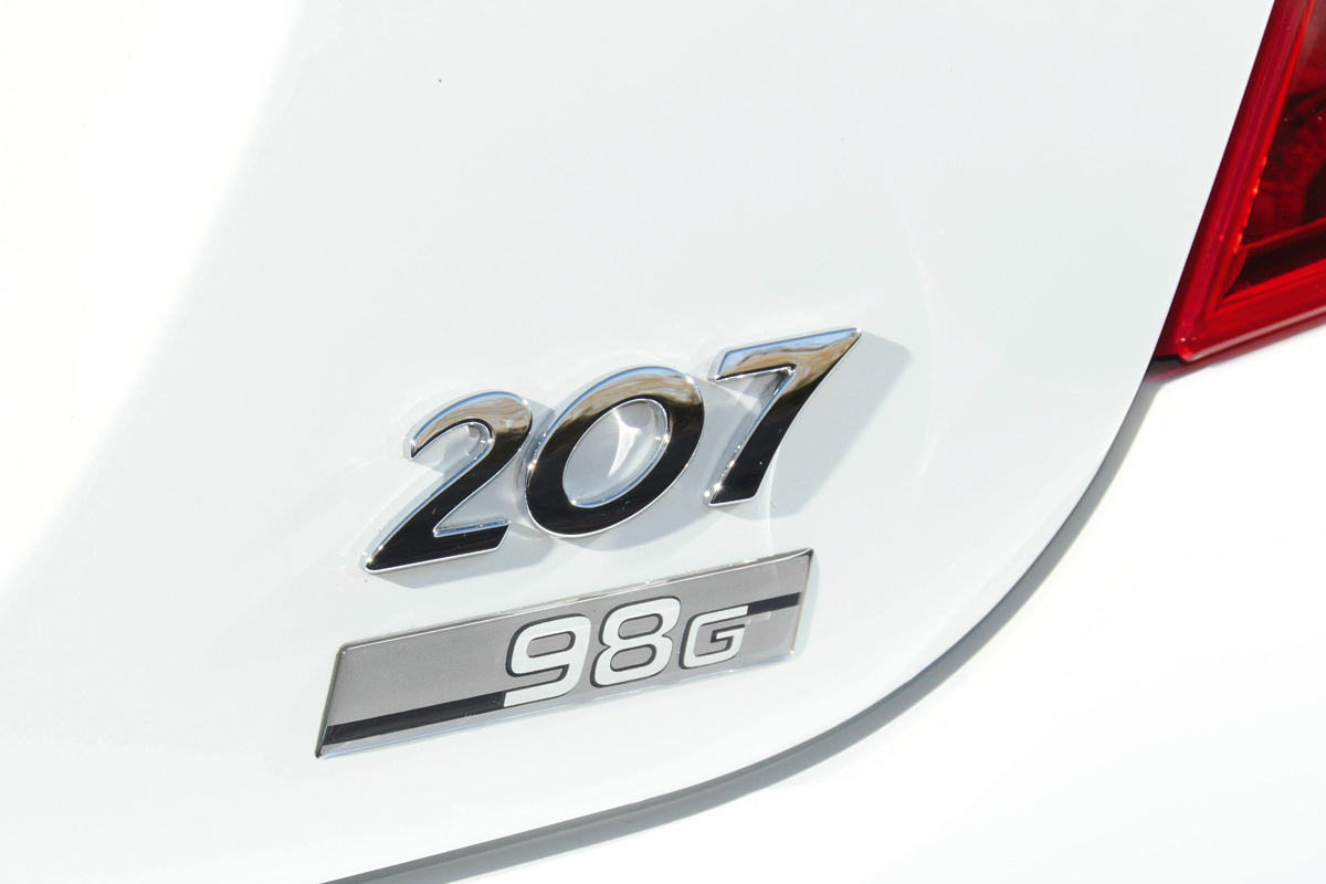 Peugeot 207 Oxygo+ badge