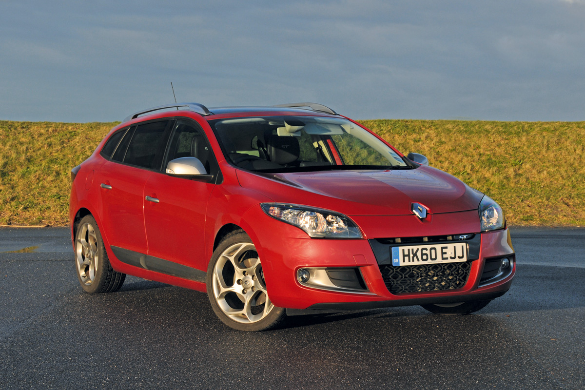 Renault Megane ST front three-quarters