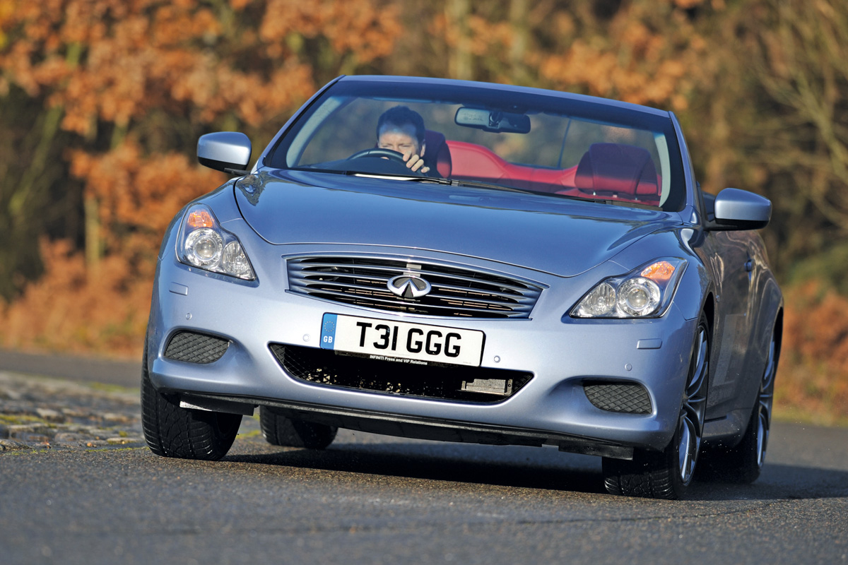 Infiniti G37 Convertible front cornering