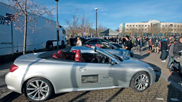 Infiniti G37 Convertible profile
