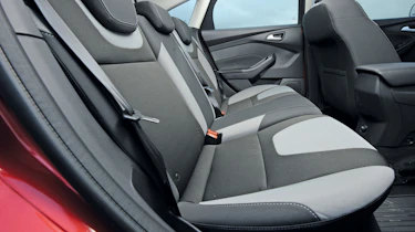 Ford Focus 2.0 TDCi Zetec rear seats