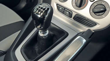Ford Focus 2.0 TDCi Zetec gear lever