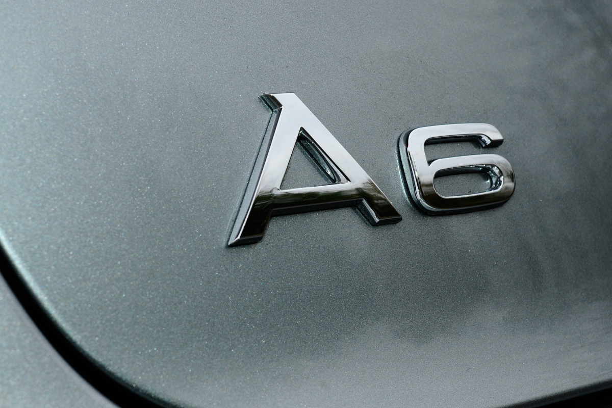 Audi A6 2.0 TDI SE badge