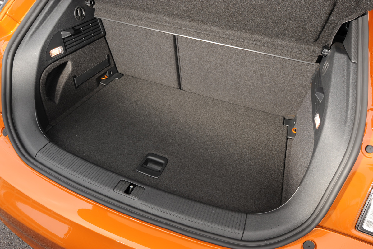 Audi A1 Sportback boot