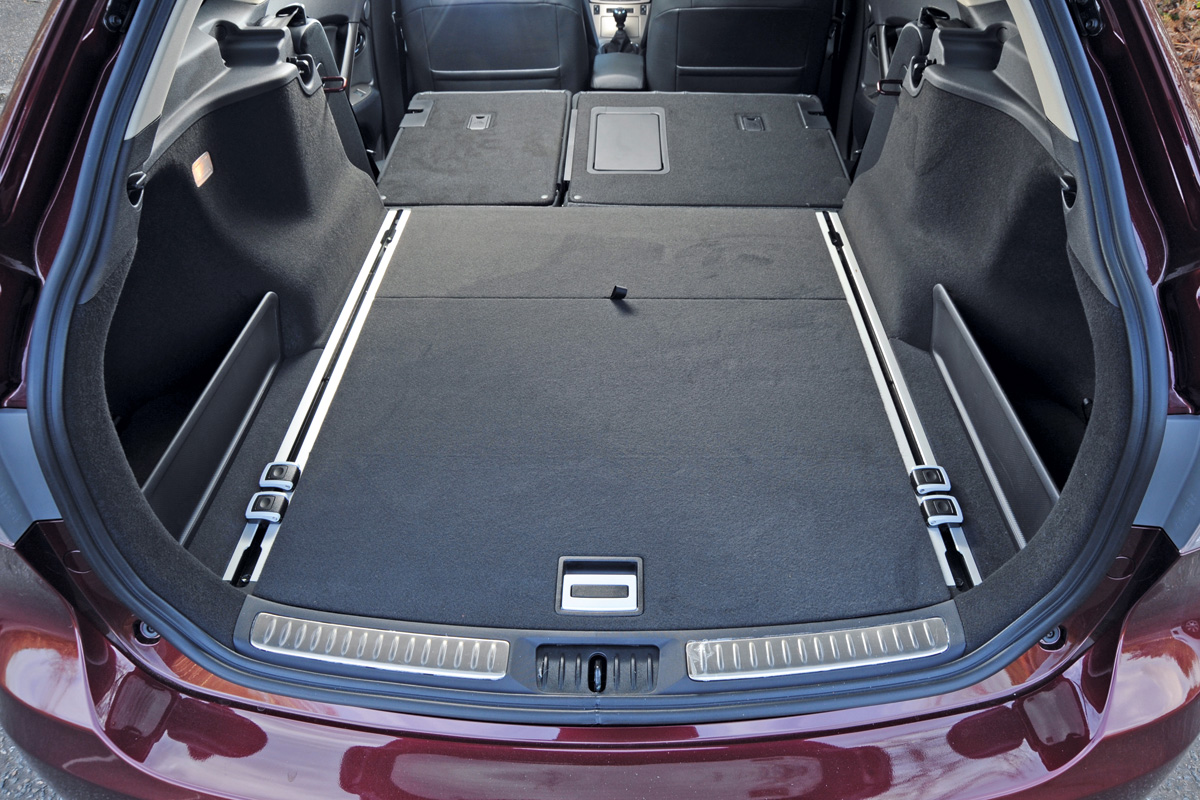 Toyota Avensis Tourer boot