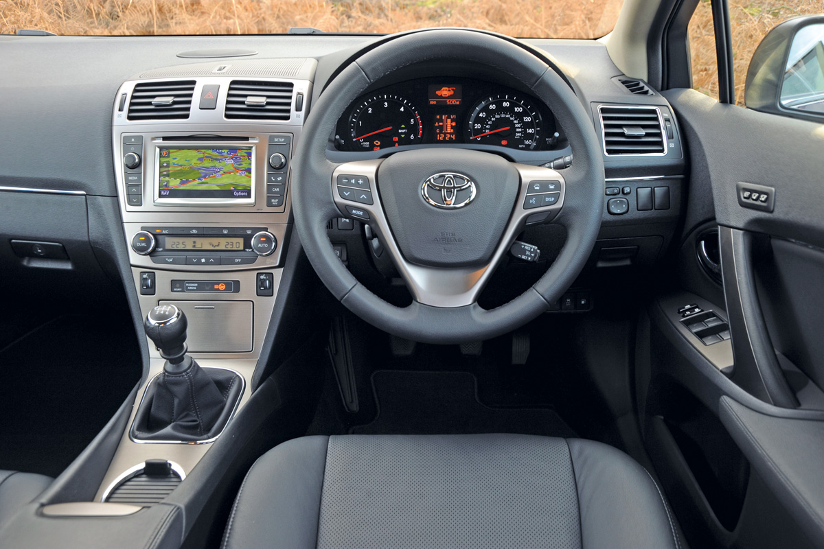Toyota Avensis Tourer interior
