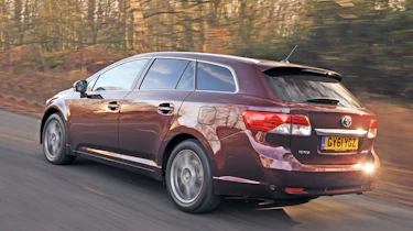 Toyota Avensis Tourer rear tracking