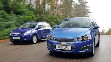Chevrolet Aveo vs Hyundai i20