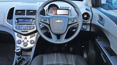 Chevrolet Aveo LT dash