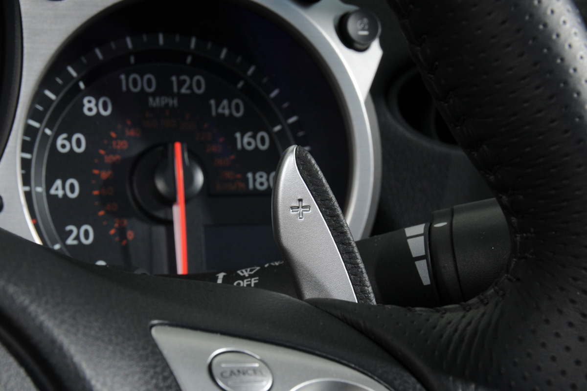 Nissan 370Z GT dials