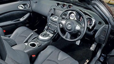 Nissan 370Z GT interior