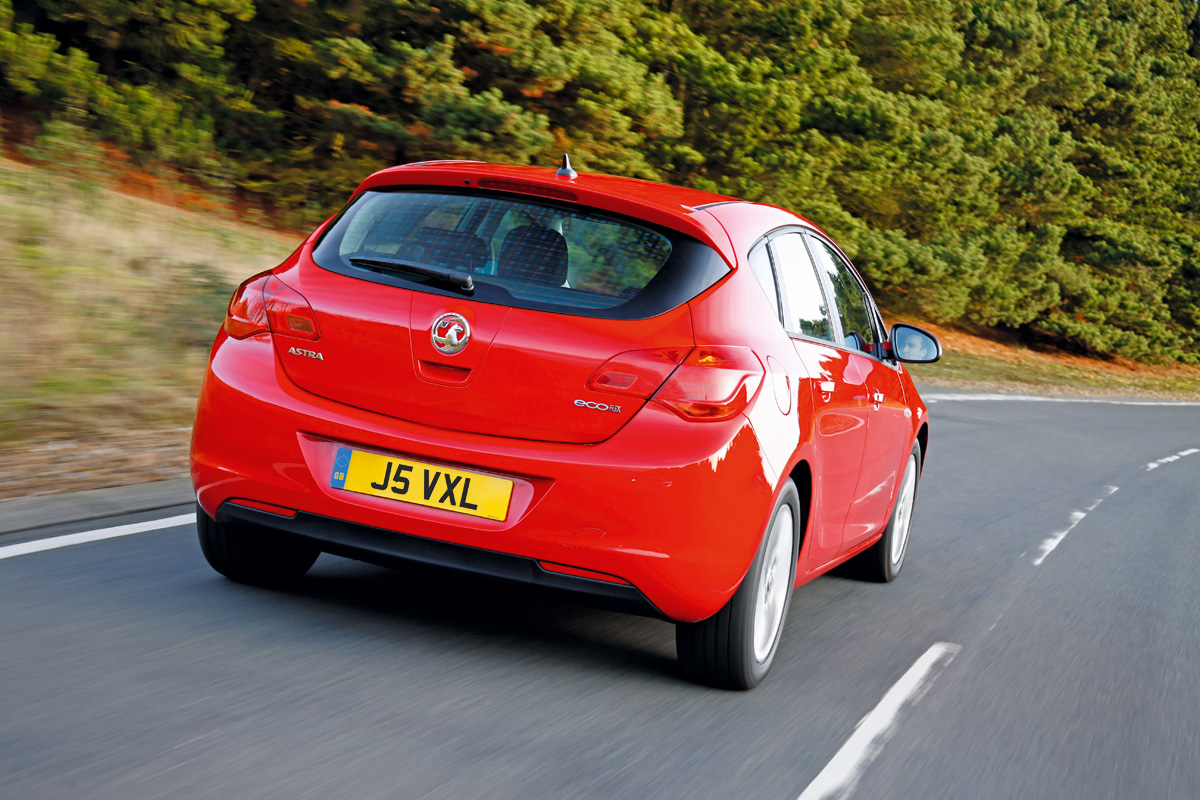 Vauxhall Astra ecoFLEX rear track
