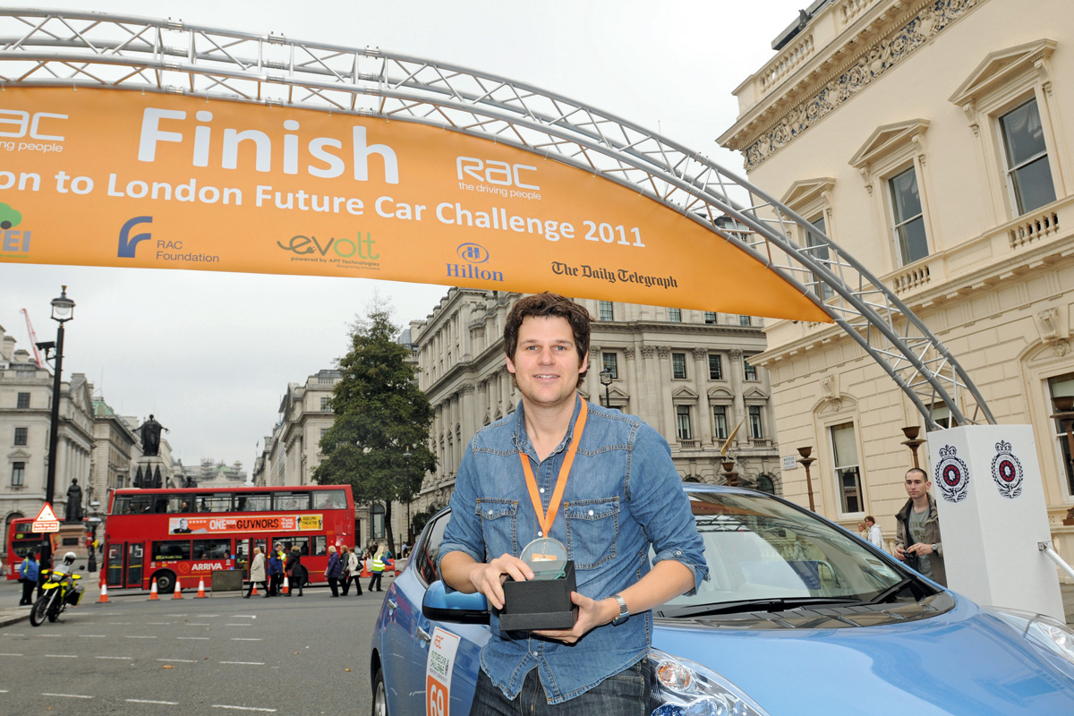 Nissan Leaf finish line