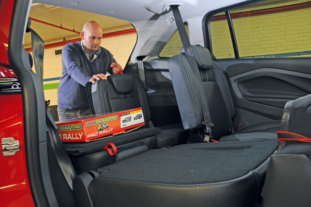 Ford Grand C-MAX boot