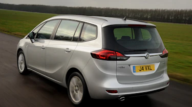 Vauxhall Zafira Tourer rear tracking