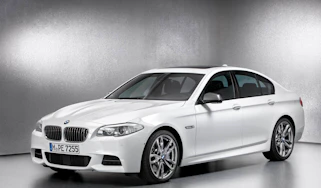 BMW M550d front three quarter