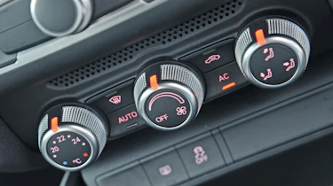 Audi A1 TDI Sport centre console