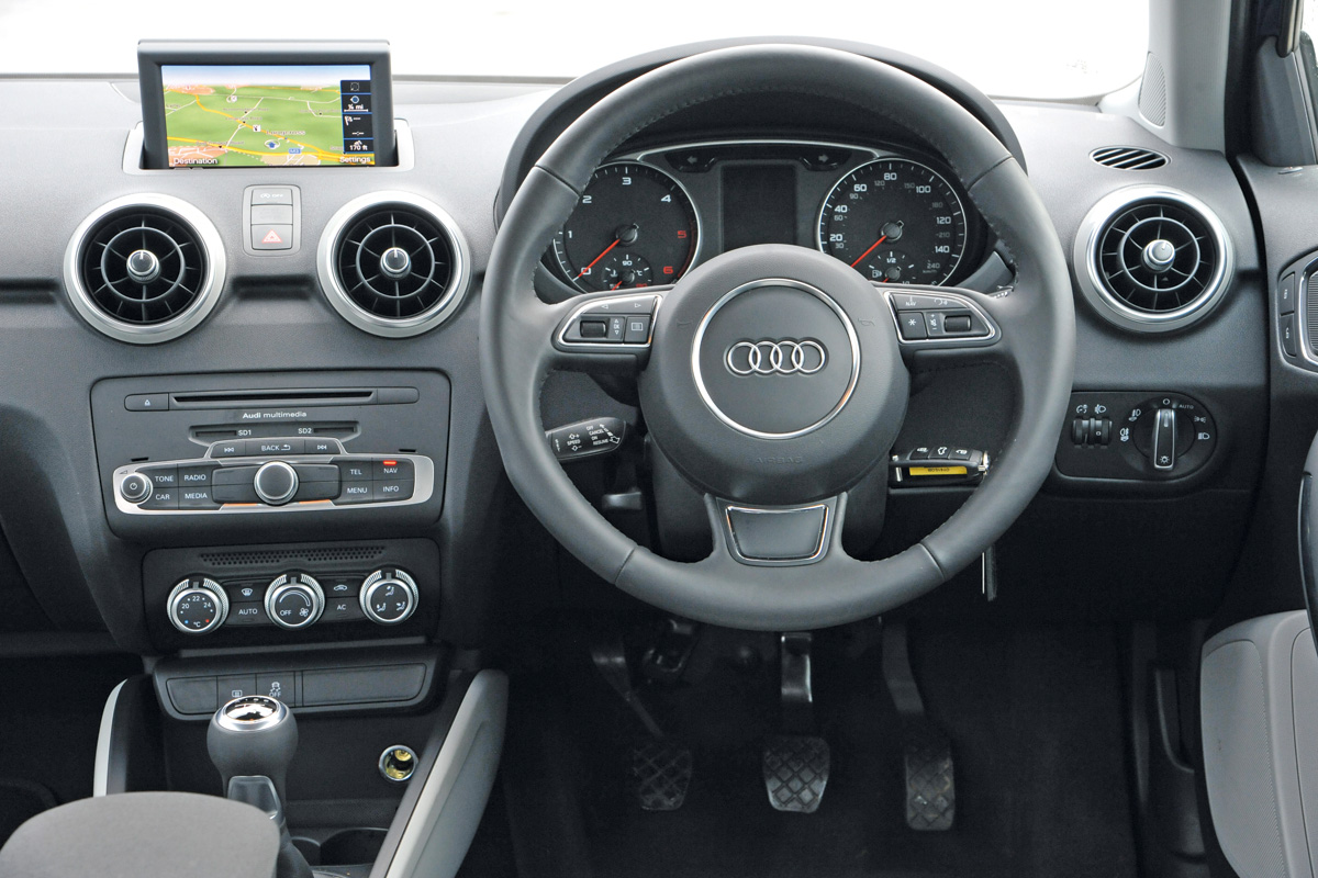 Audi A1 TDI Sport dash