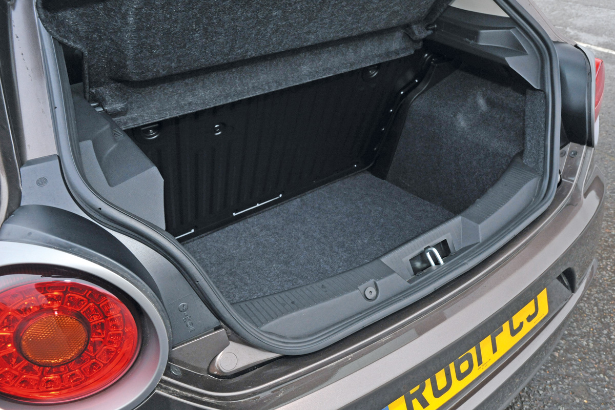 Alfa MiTo JTDm Sprint boot