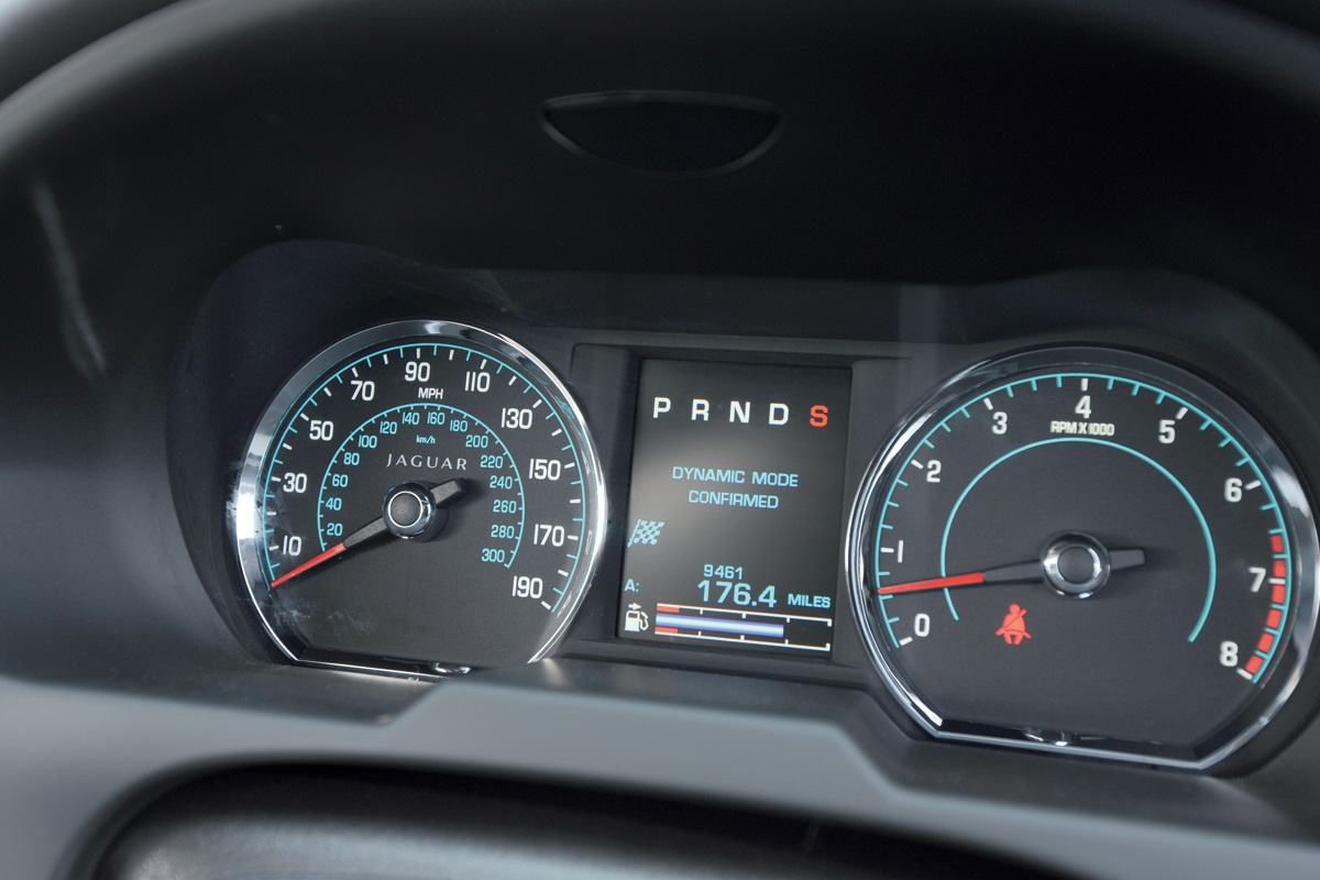 Jaguar XFR dials
