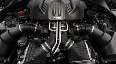 BMW M5 engine