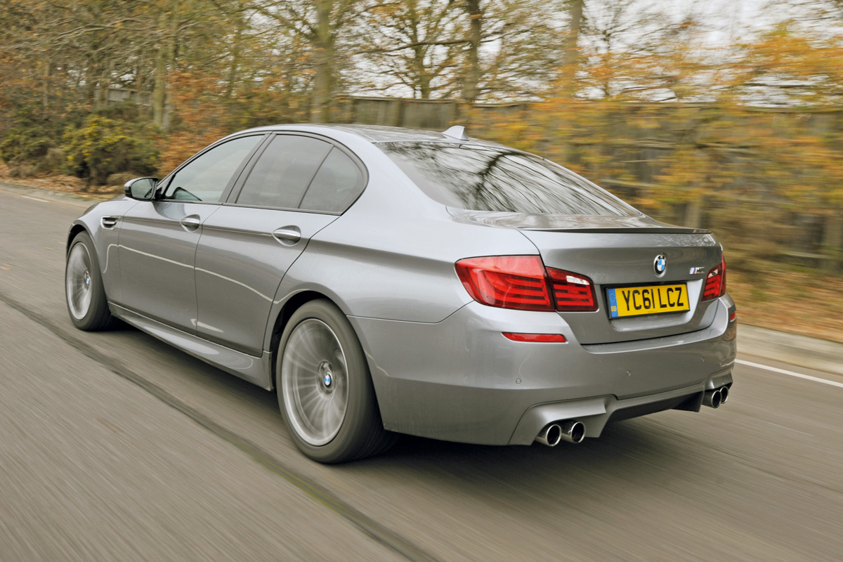 BMW M5 rear tracking