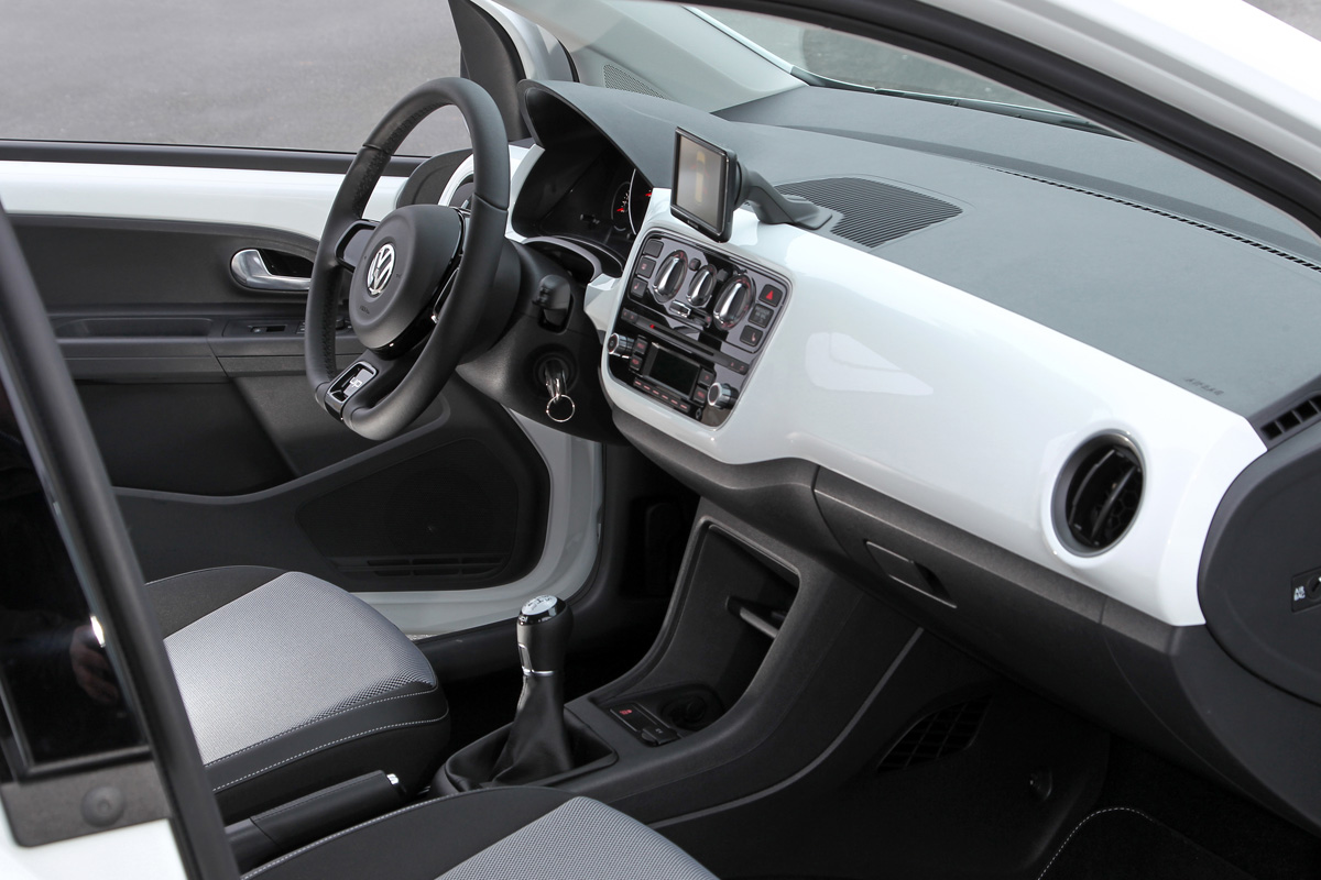 VW up! 5-door front seats