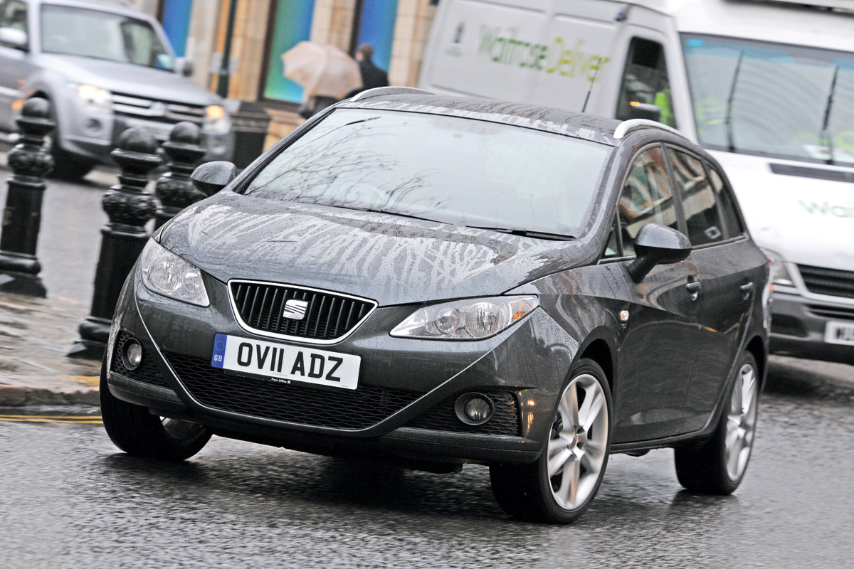 SEAT Ibiza ST front cornering