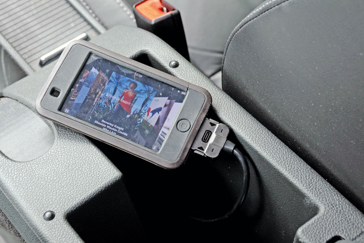 Skoda Superb Estate iPod connectivity
