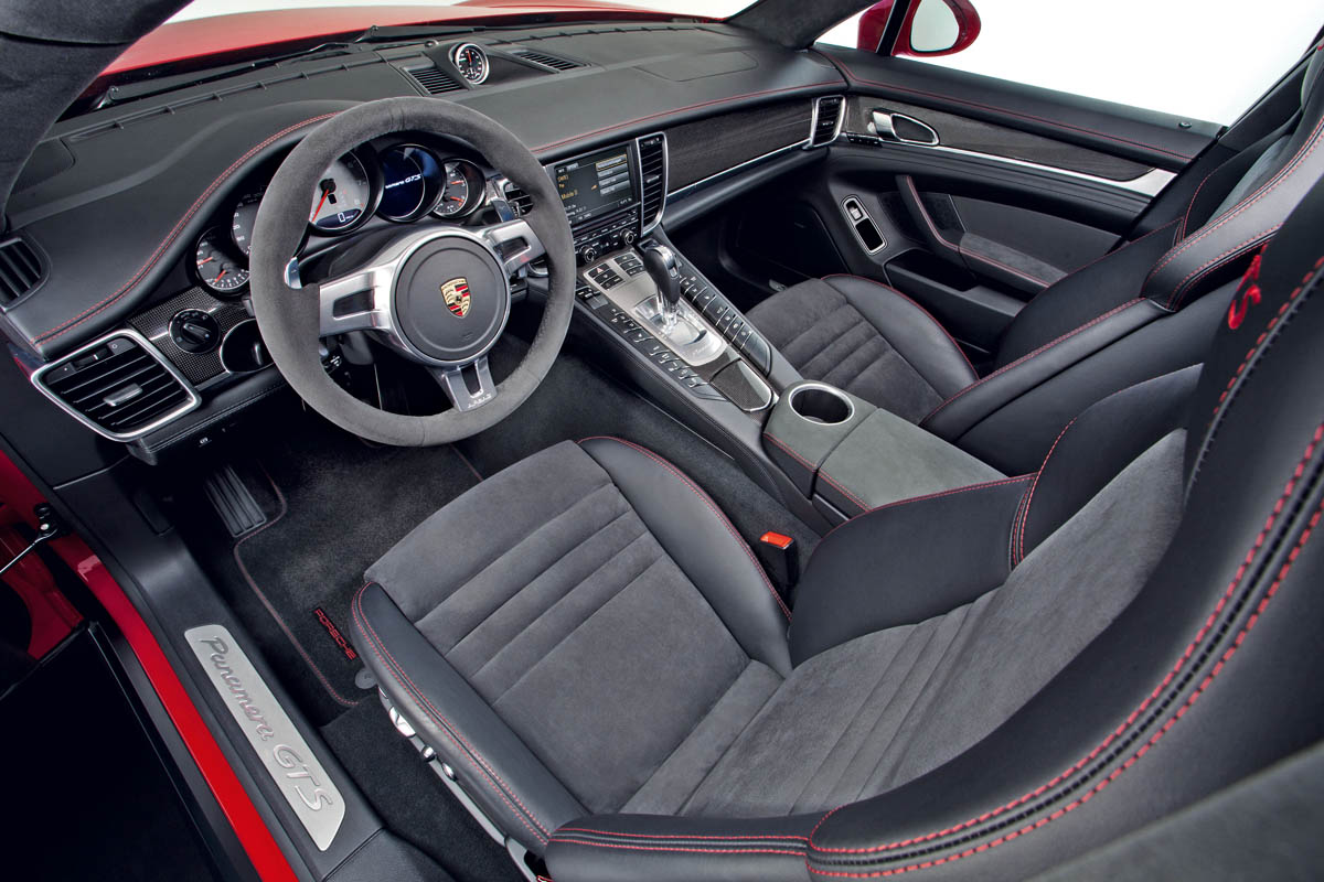 Porsche Panamera GTS interior