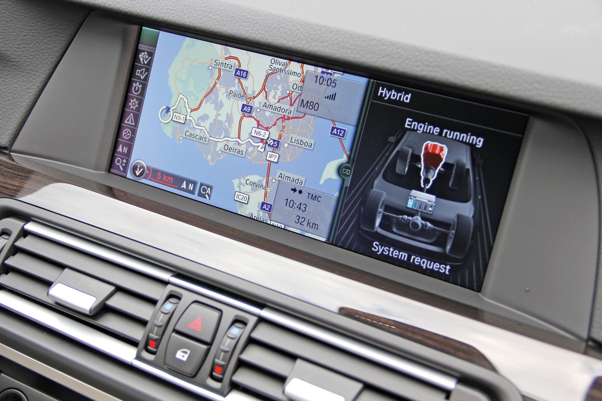 BMW ActiveHybrid 5 sat-nav