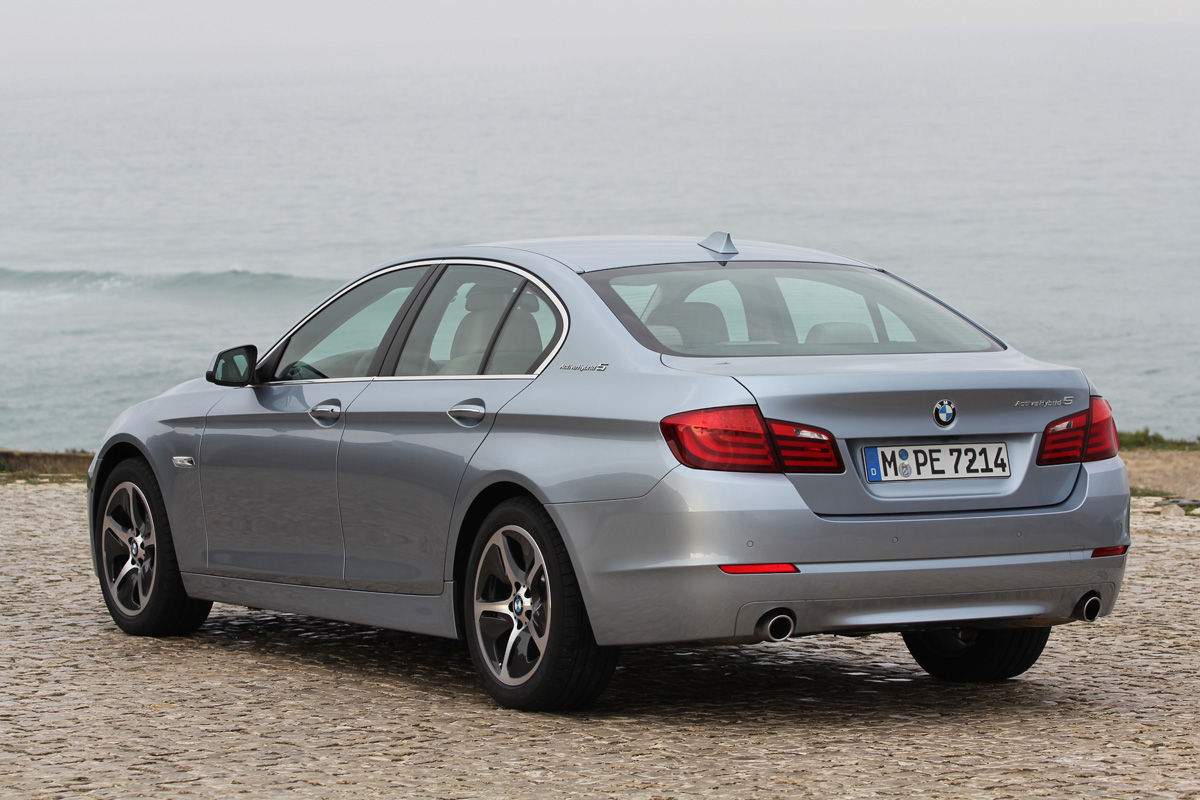 BMW ActiveHybrid 5 rear three-quarters