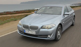 BMW ActiveHybrid 5 front tracking