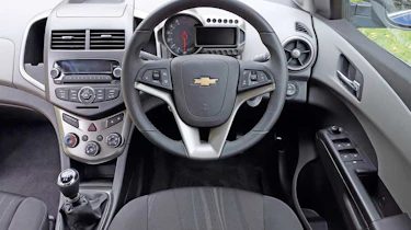 Chevrolet Aveo dash