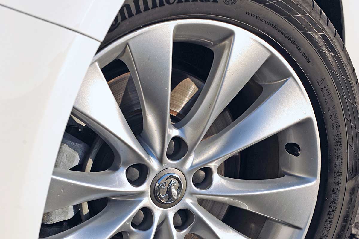 Vauxhall Astra GTC wheel
