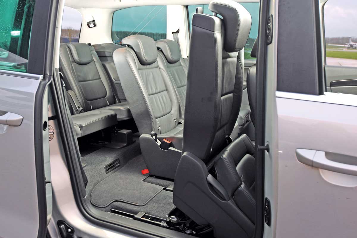 SEAT Alhambra 2.0 TDI SE rear seats
