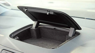 SEAT Alhambra 2.0 TDI SE detail